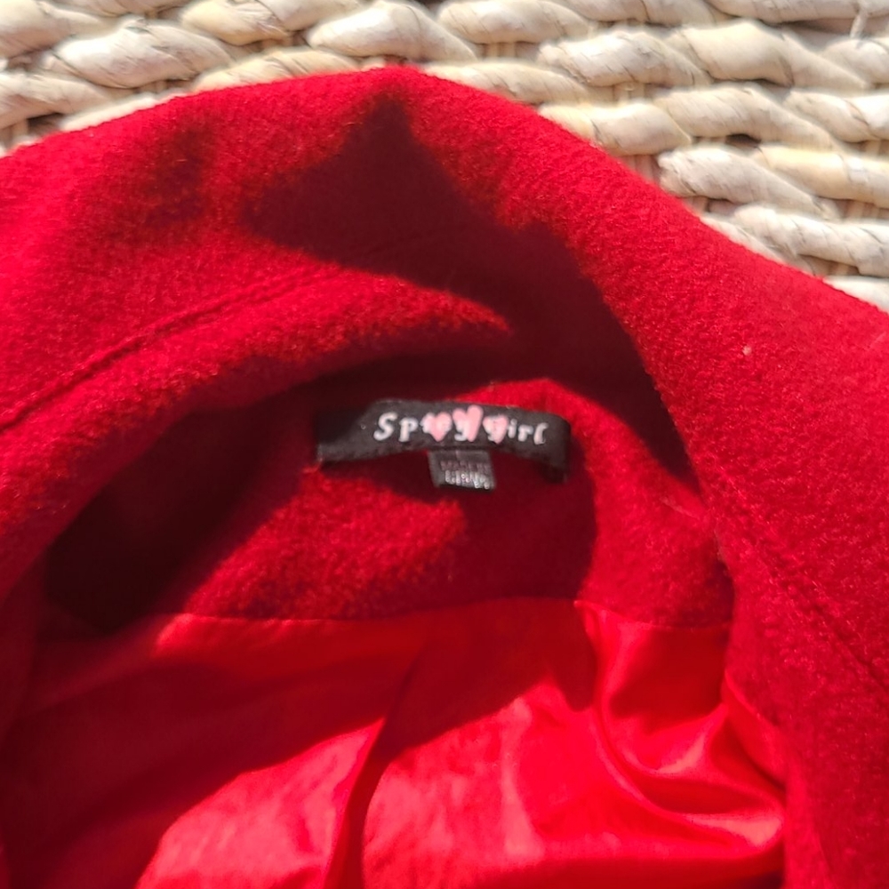Red jacket - Picture 5 of 8